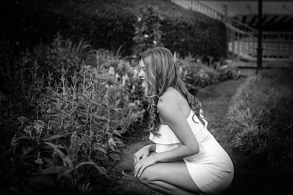 LL 007bw